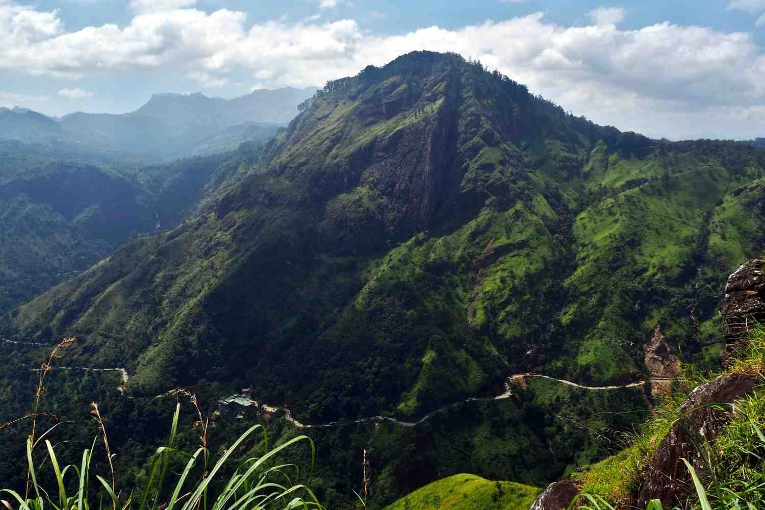7 Days Essence of Sri Lanka: Cultural Triangle to Southern Coast