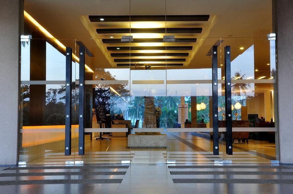 Airport to Pegasus Reef | Arrival Transfer